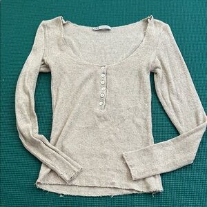 Zara Beige Button-Front Long Sleeve tee